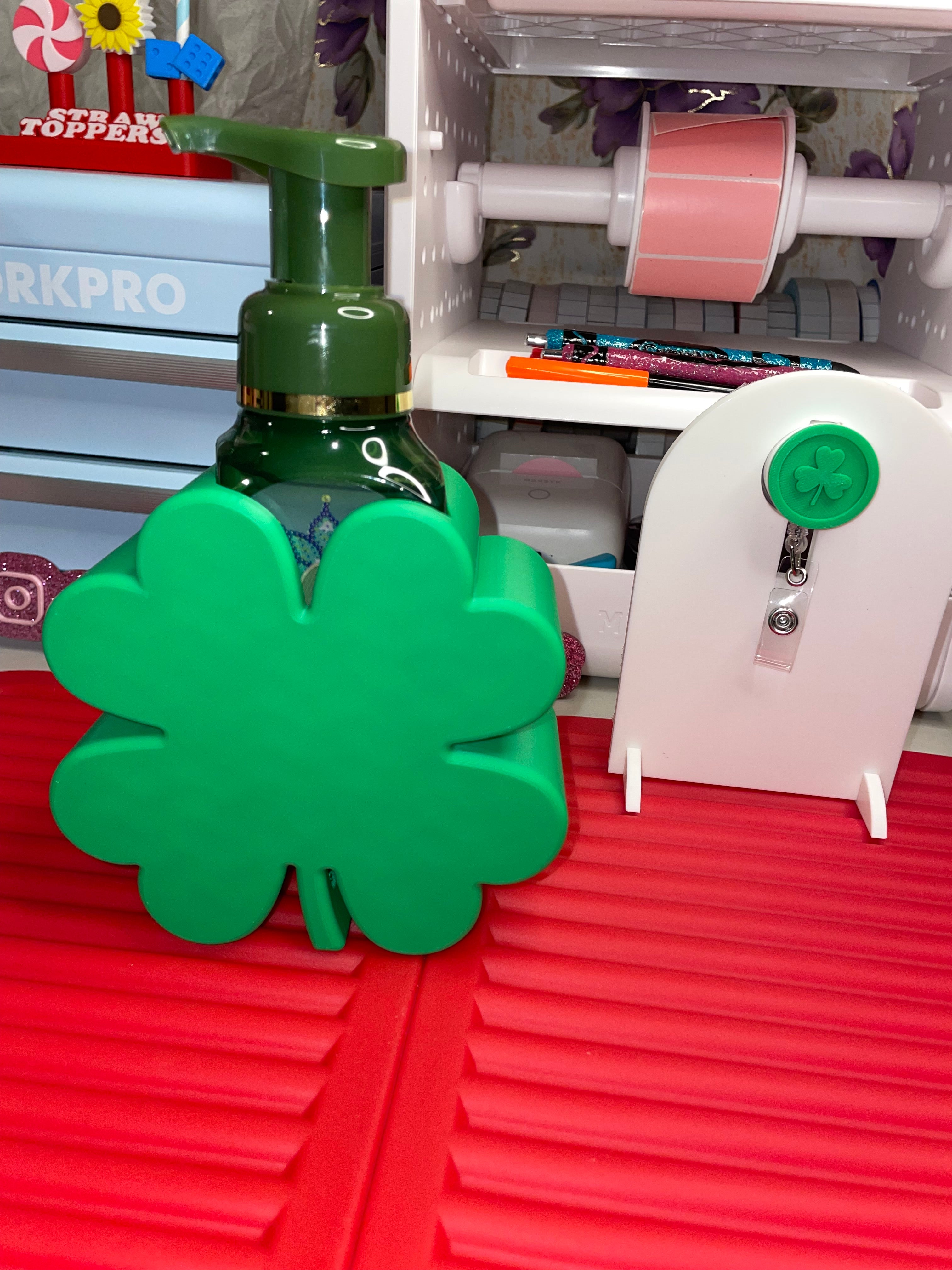 Shamrock soap holder