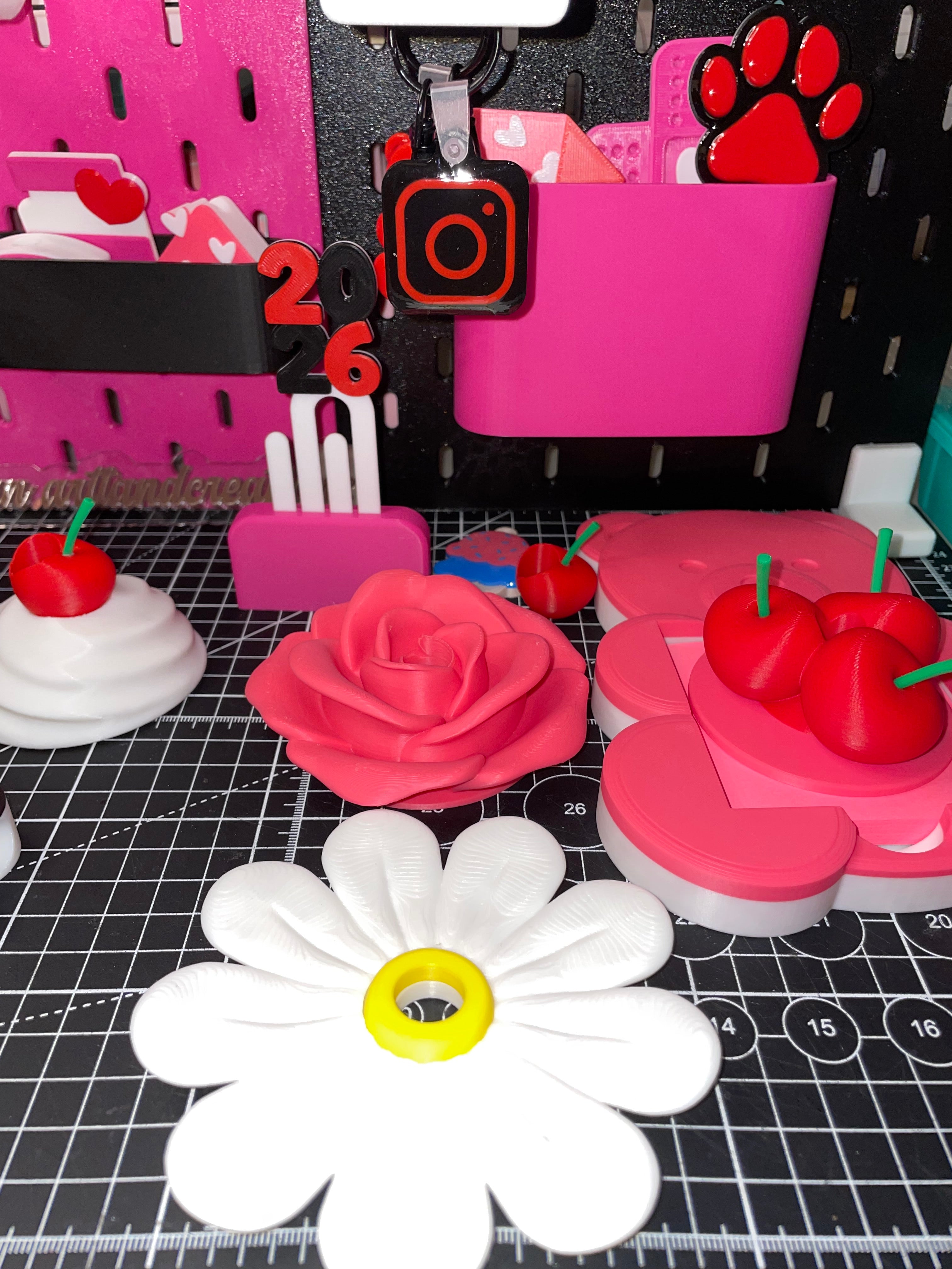 16oz cherries Lid topper