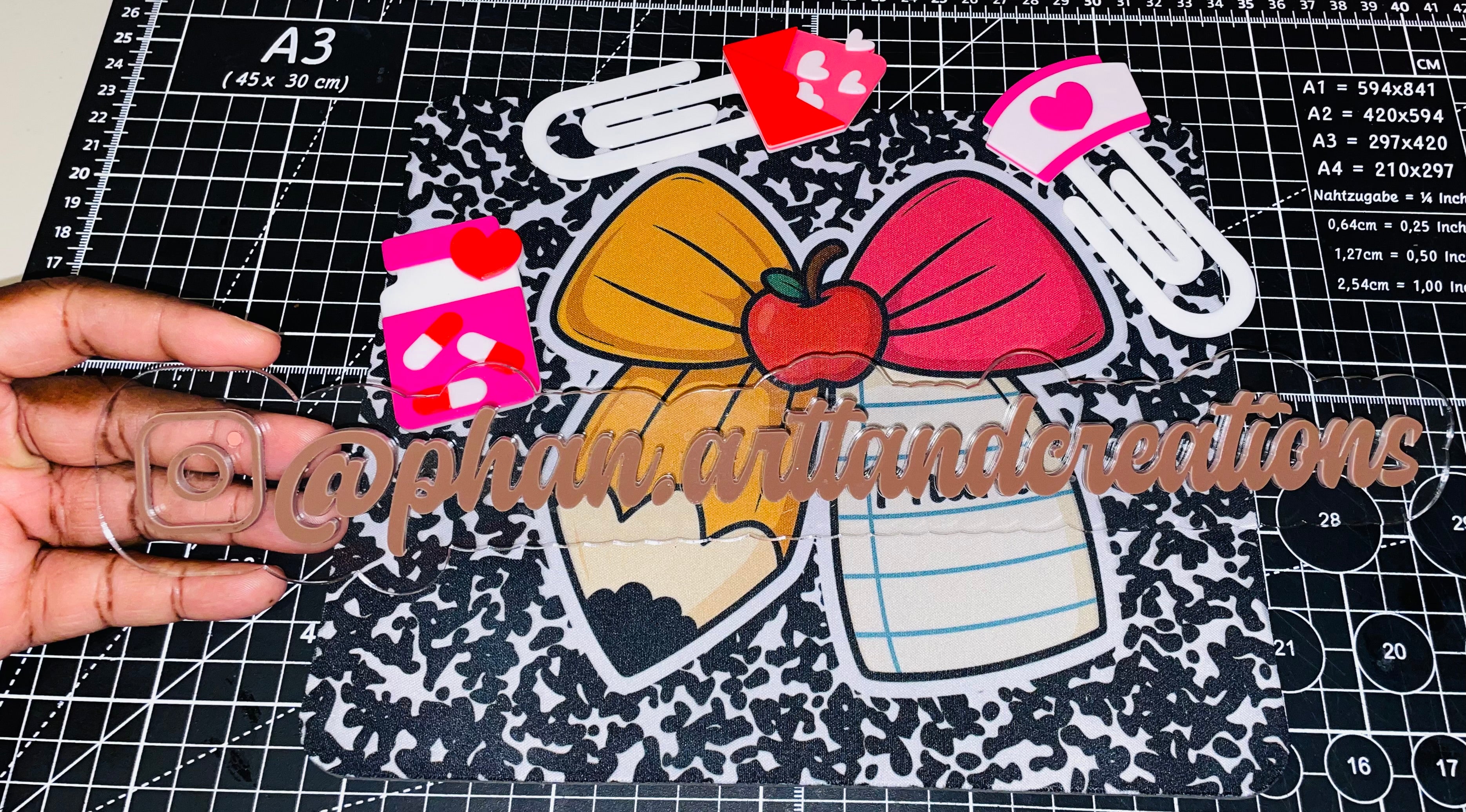 Large Instagram watermark