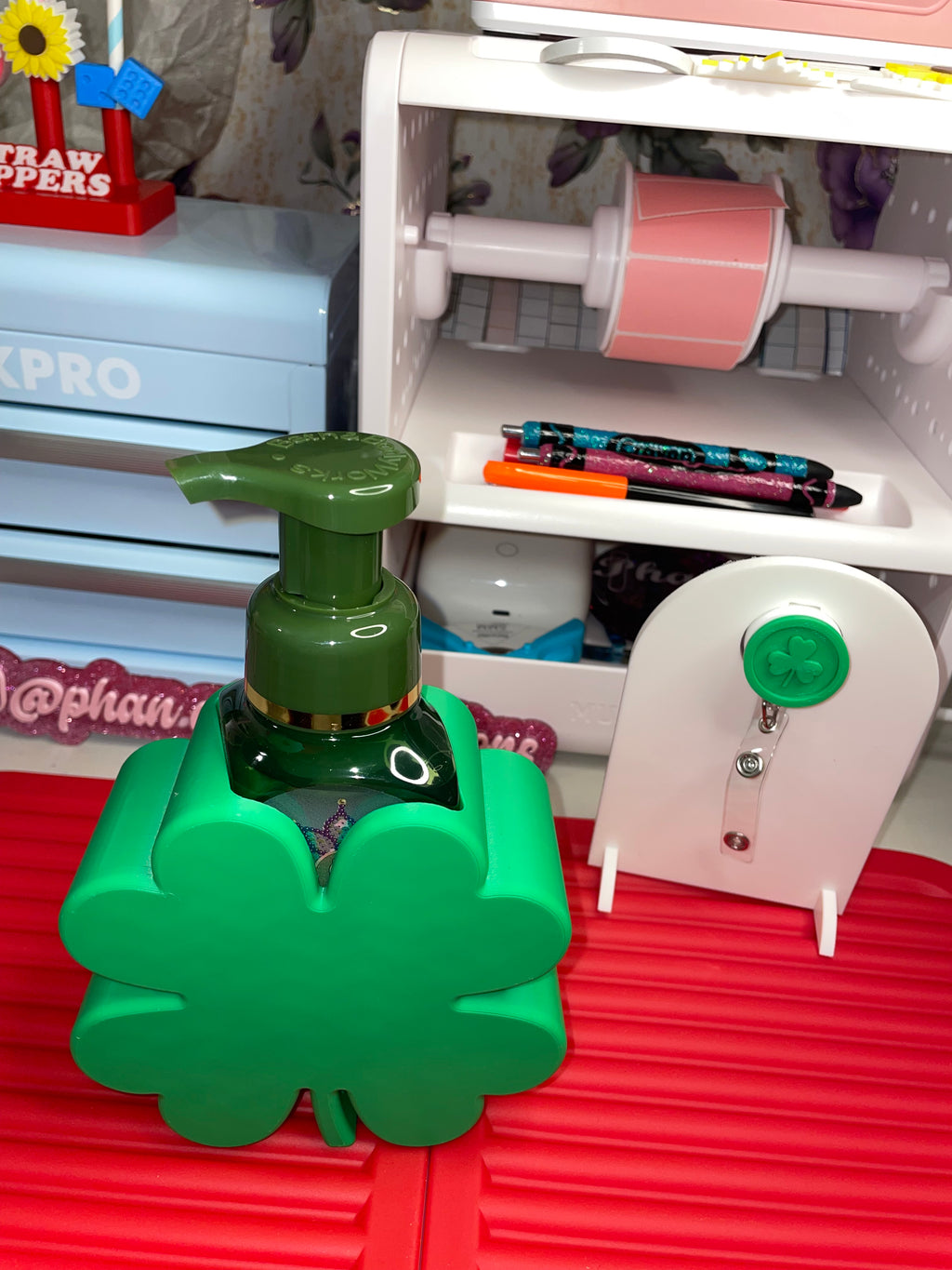 Shamrock soap holder