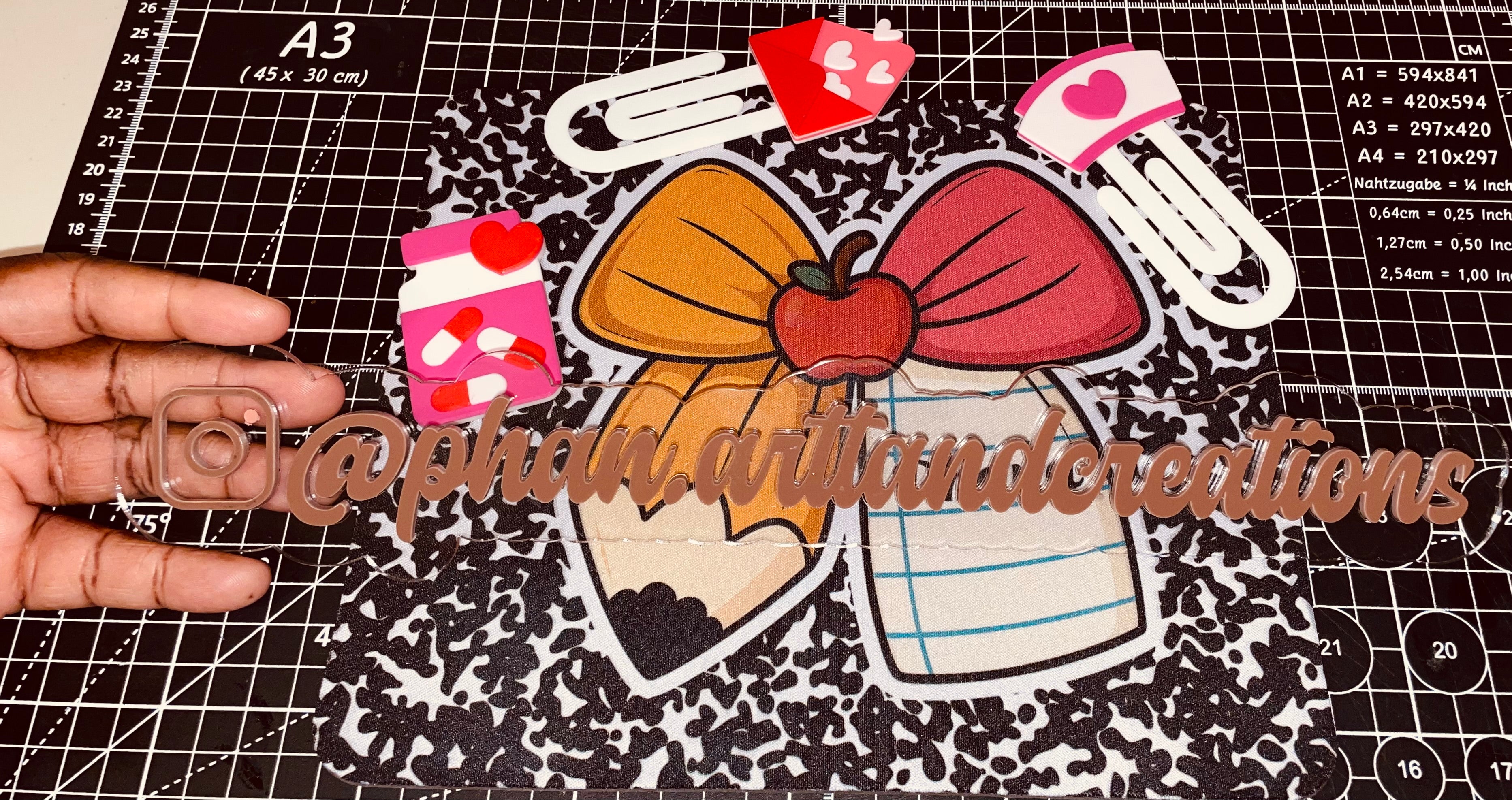 Large Instagram watermark