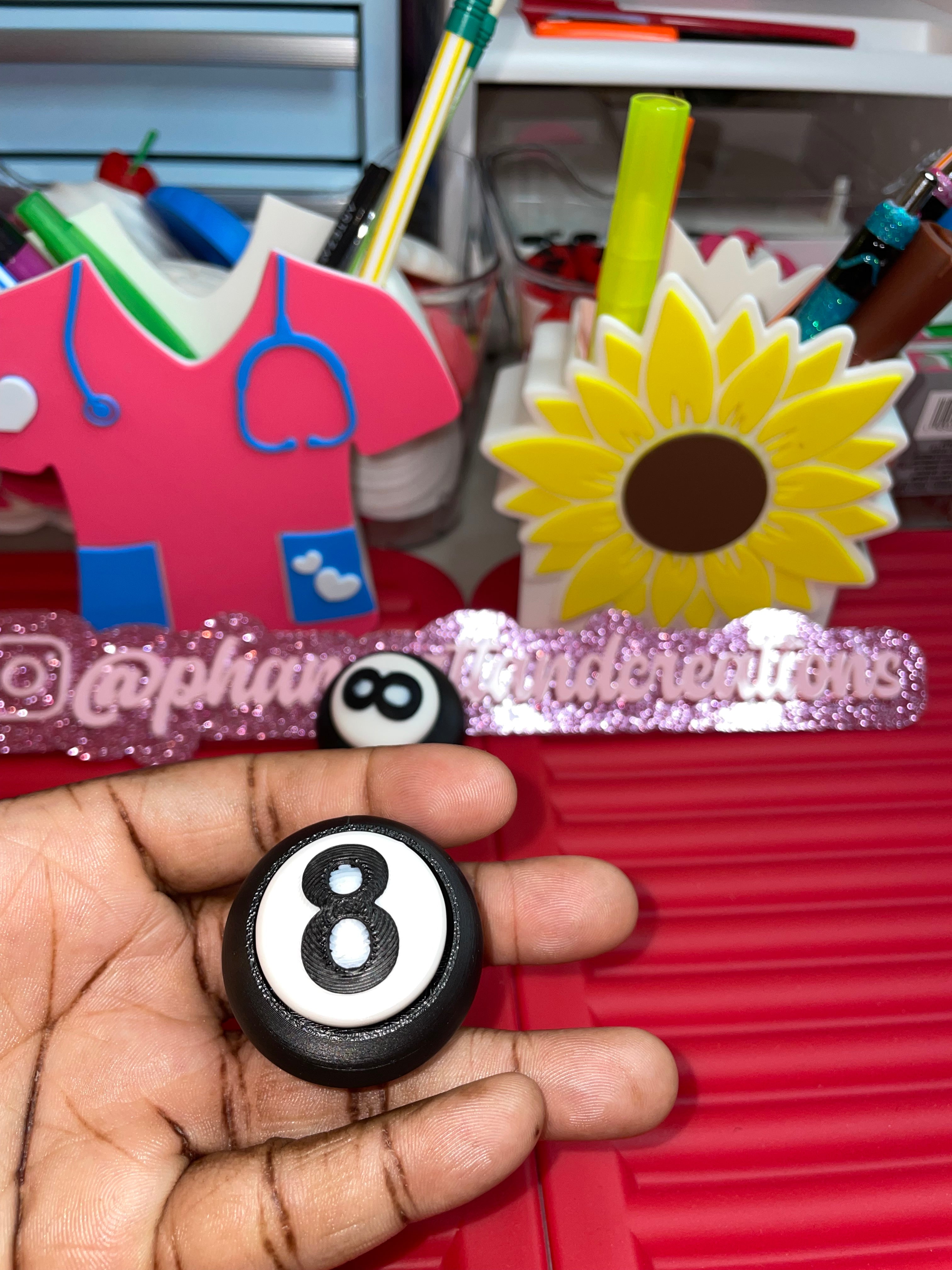8 ball clicker