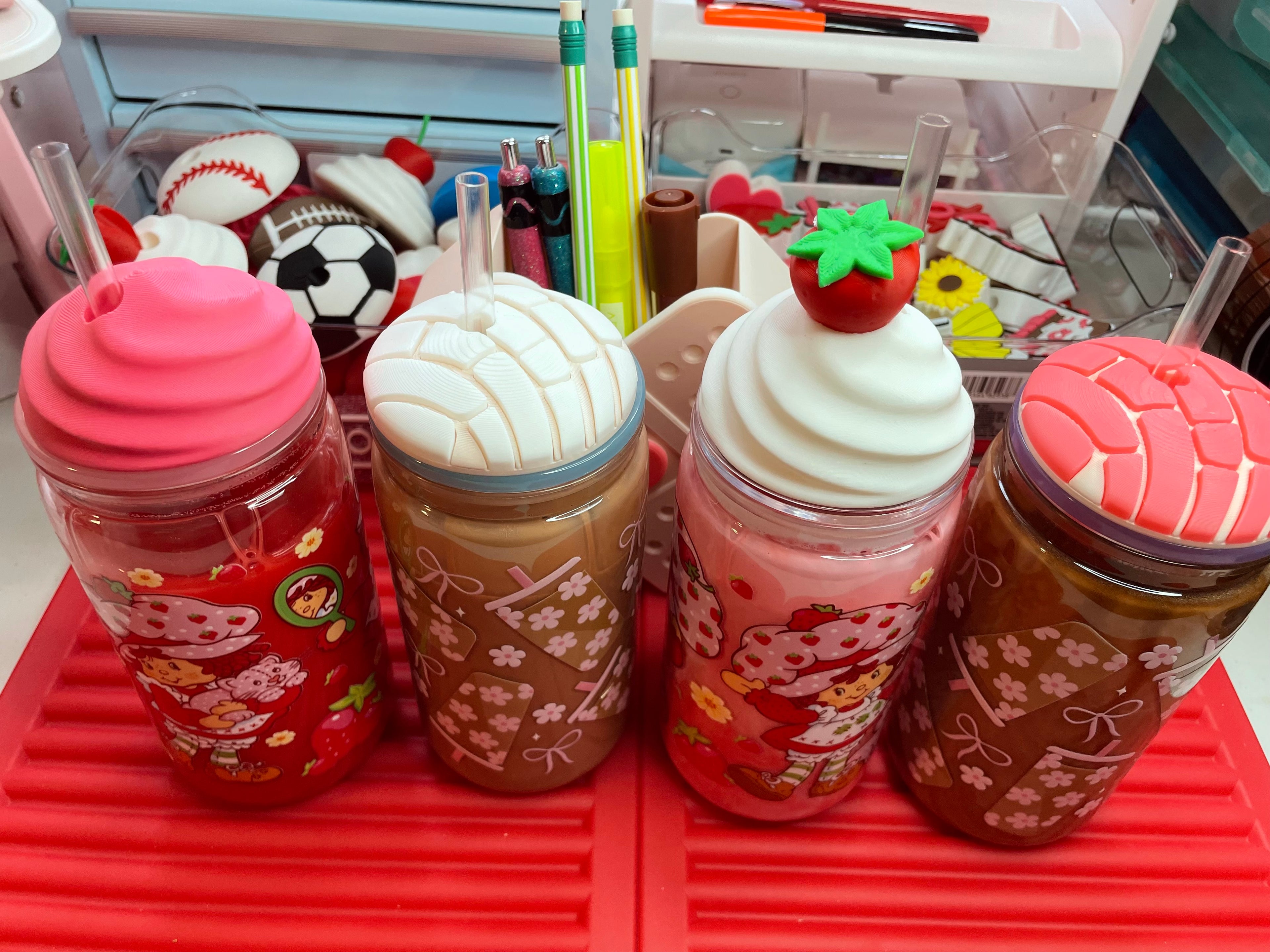 16oz strawberry lid topper