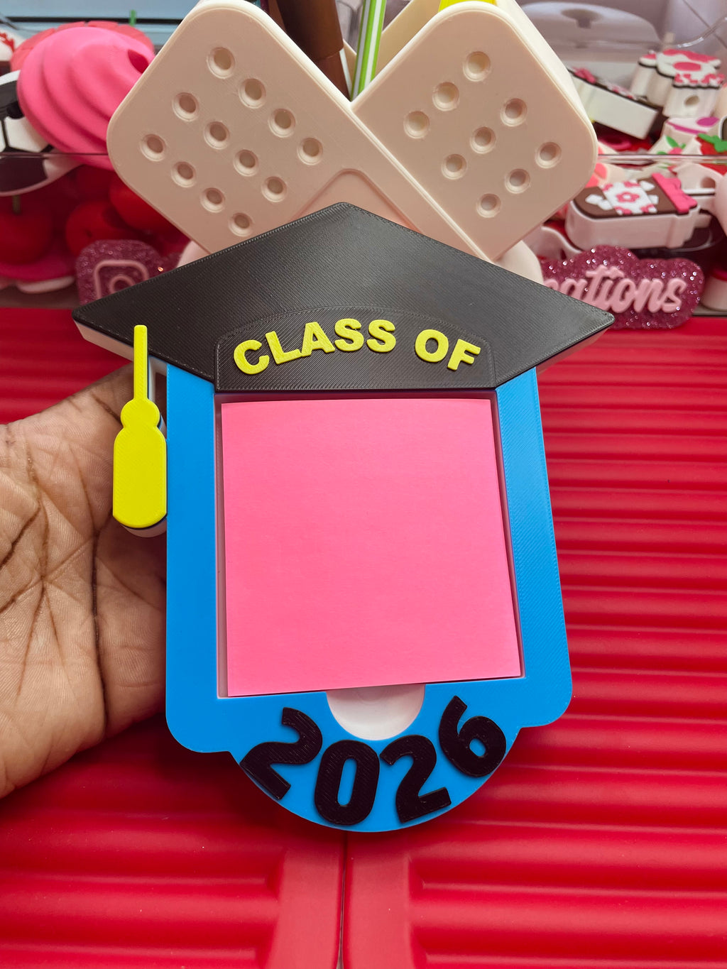 Graduation theme sticky note holder