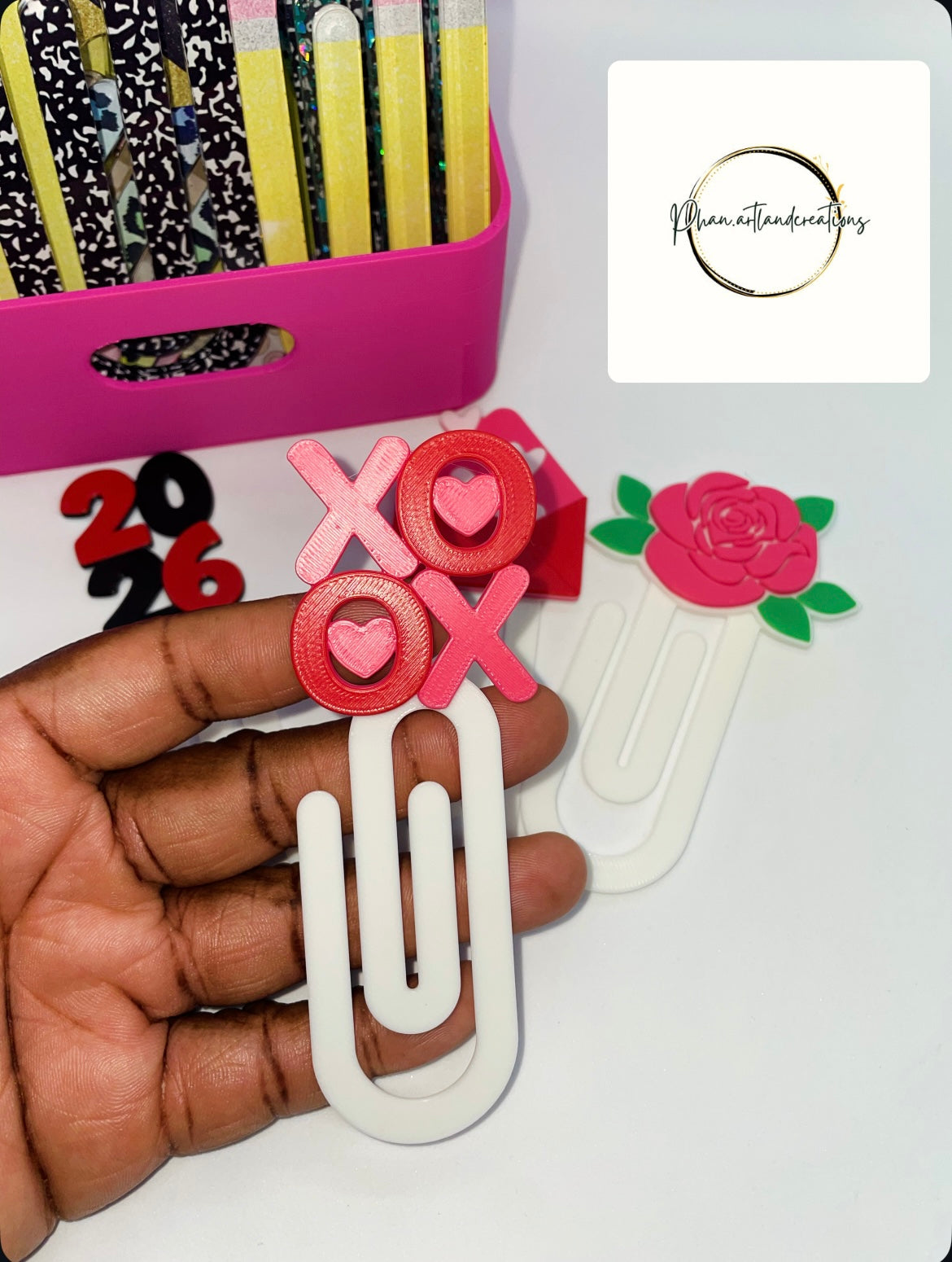 XO paperclip