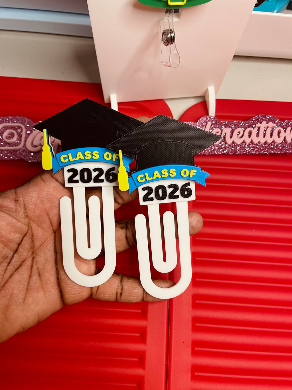 Graduation theme paperclip