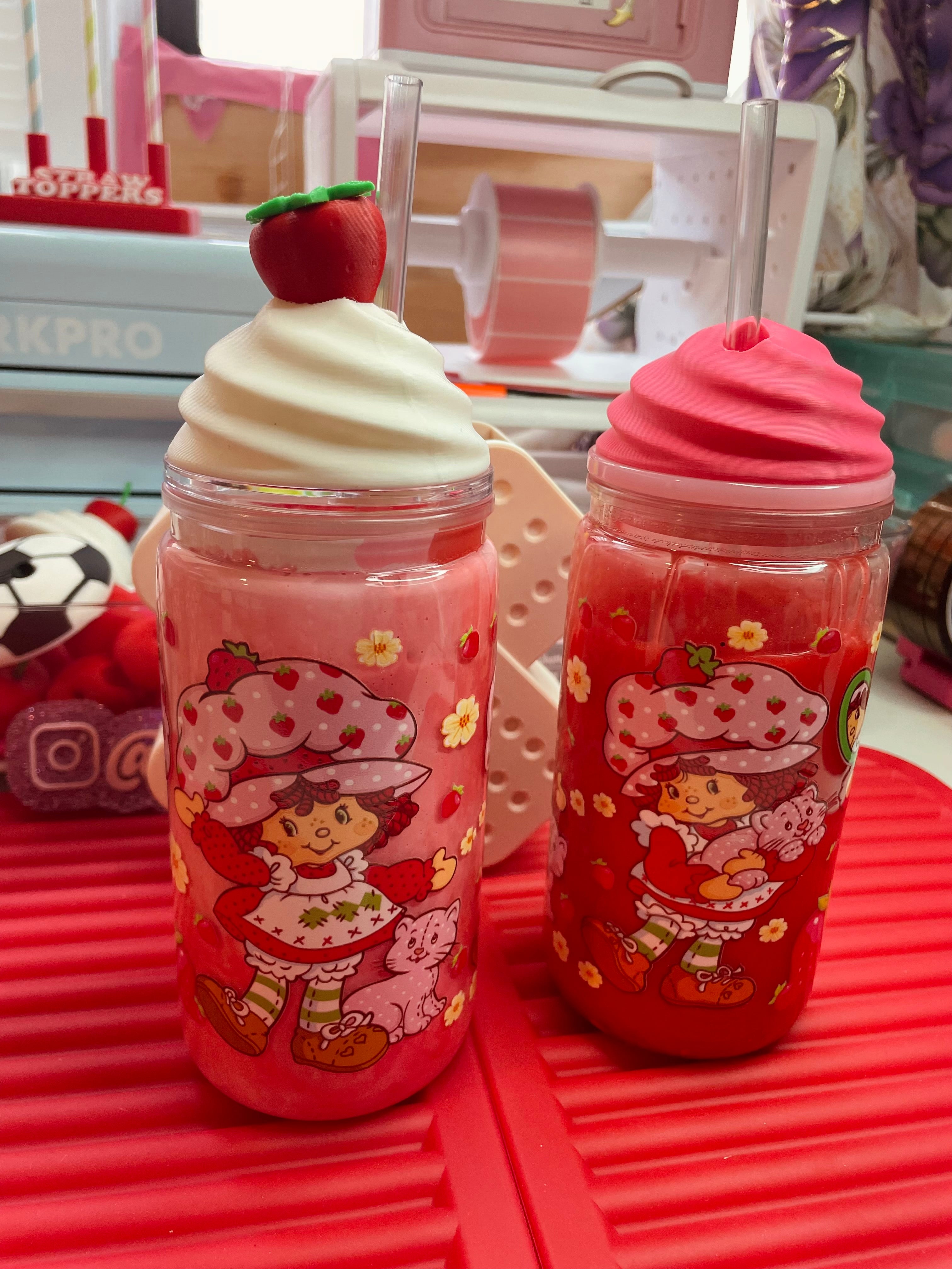 16oz strawberry shortcake snowglobe cup