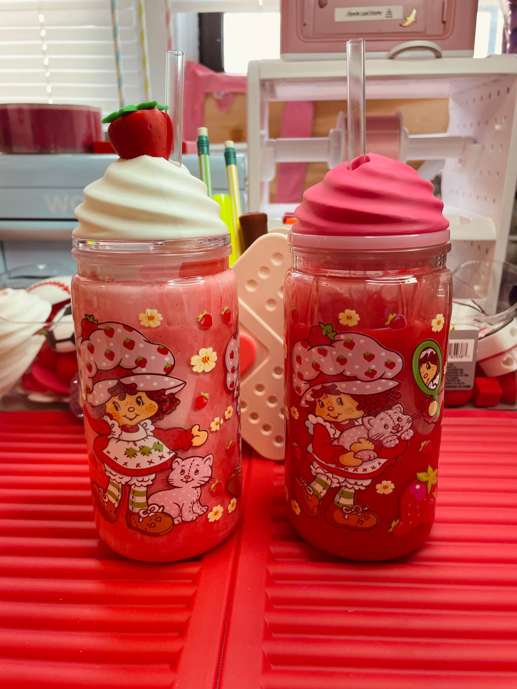 16oz strawberry shortcake snowglobe cup