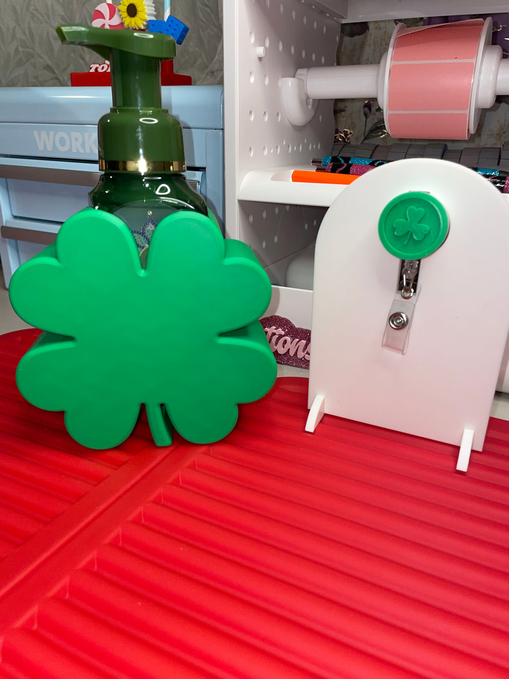 Shamrock soap holder