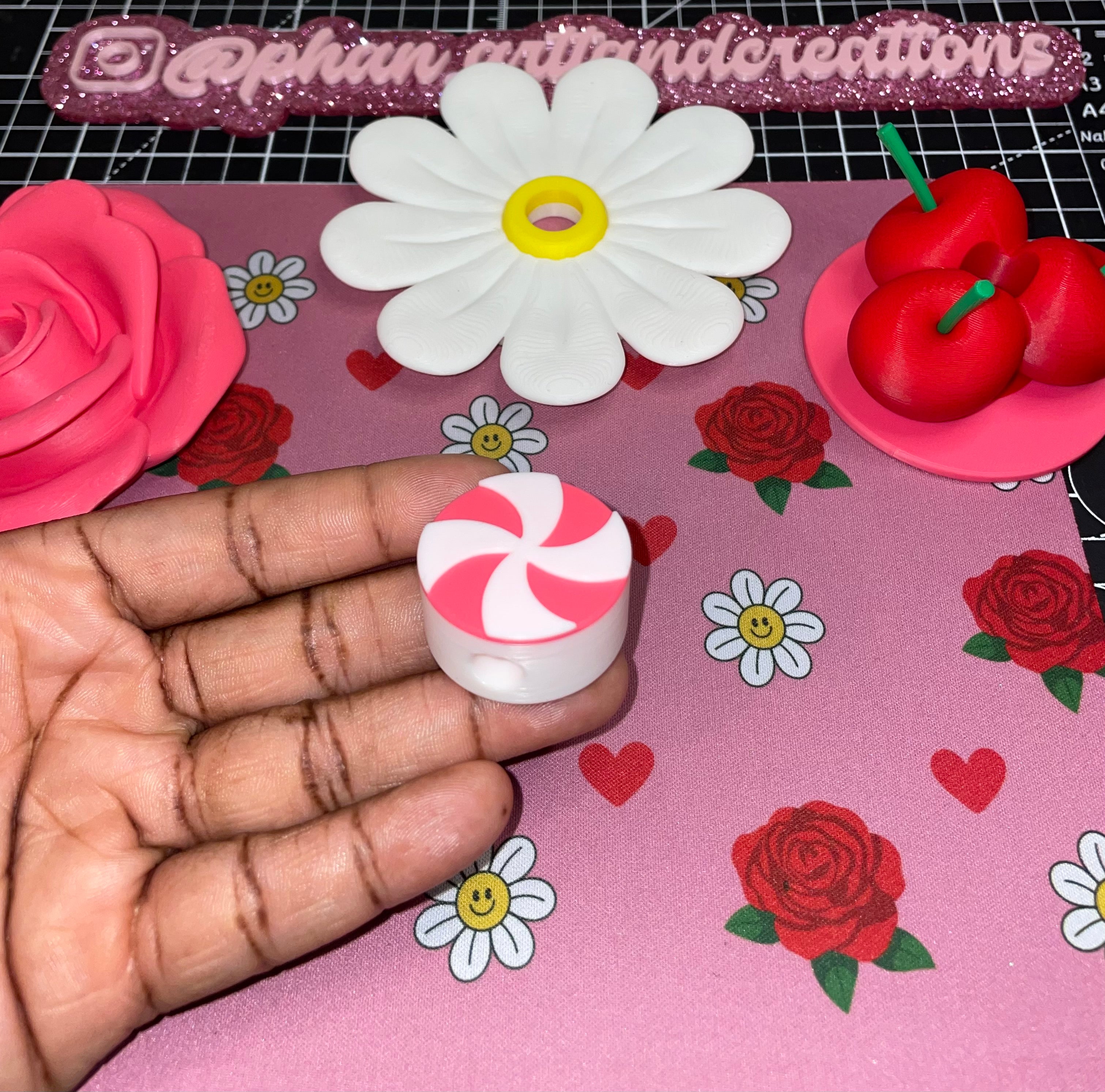 Candy swirl straw topper