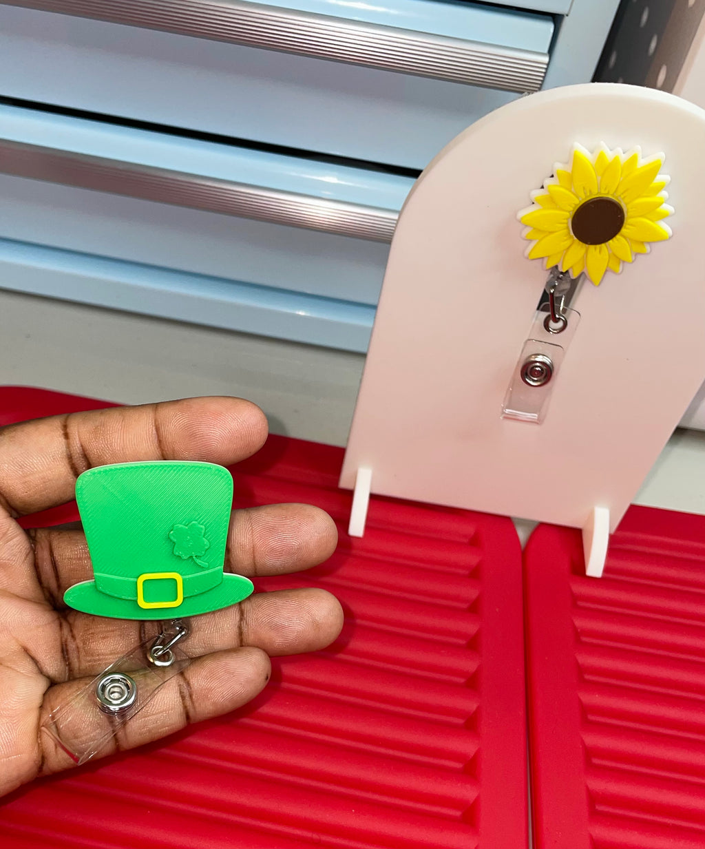 Lucky hat reel badge holder