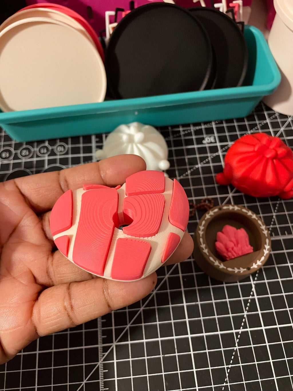 16oz concha heart lid topper