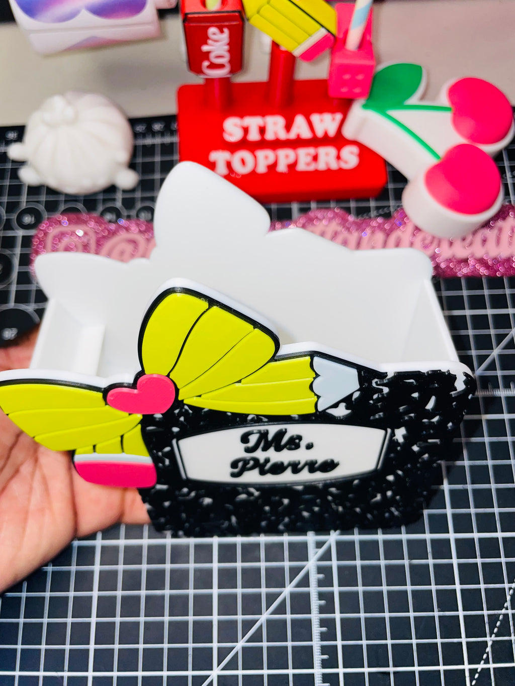 Pencil bow personalized composition pen/pencil holder