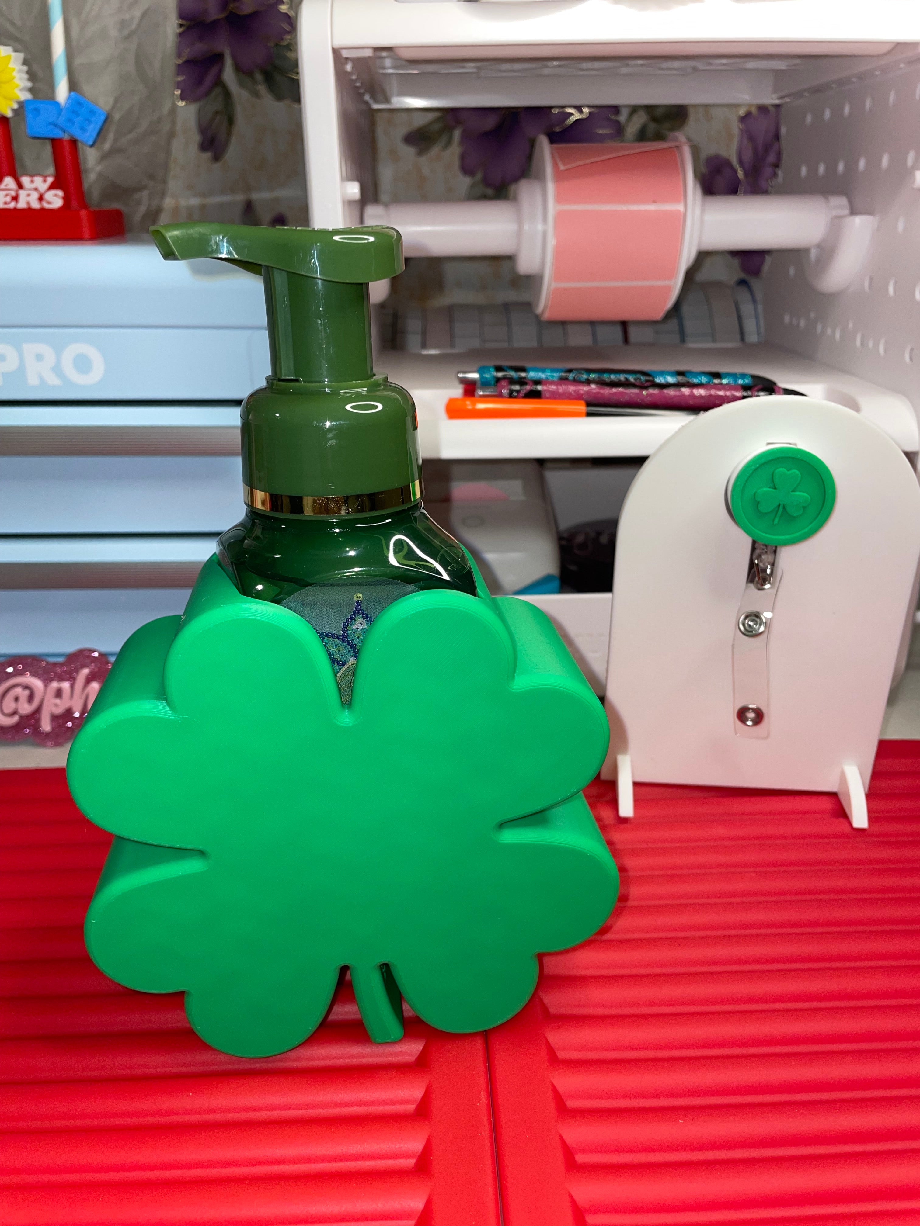 Shamrock soap holder