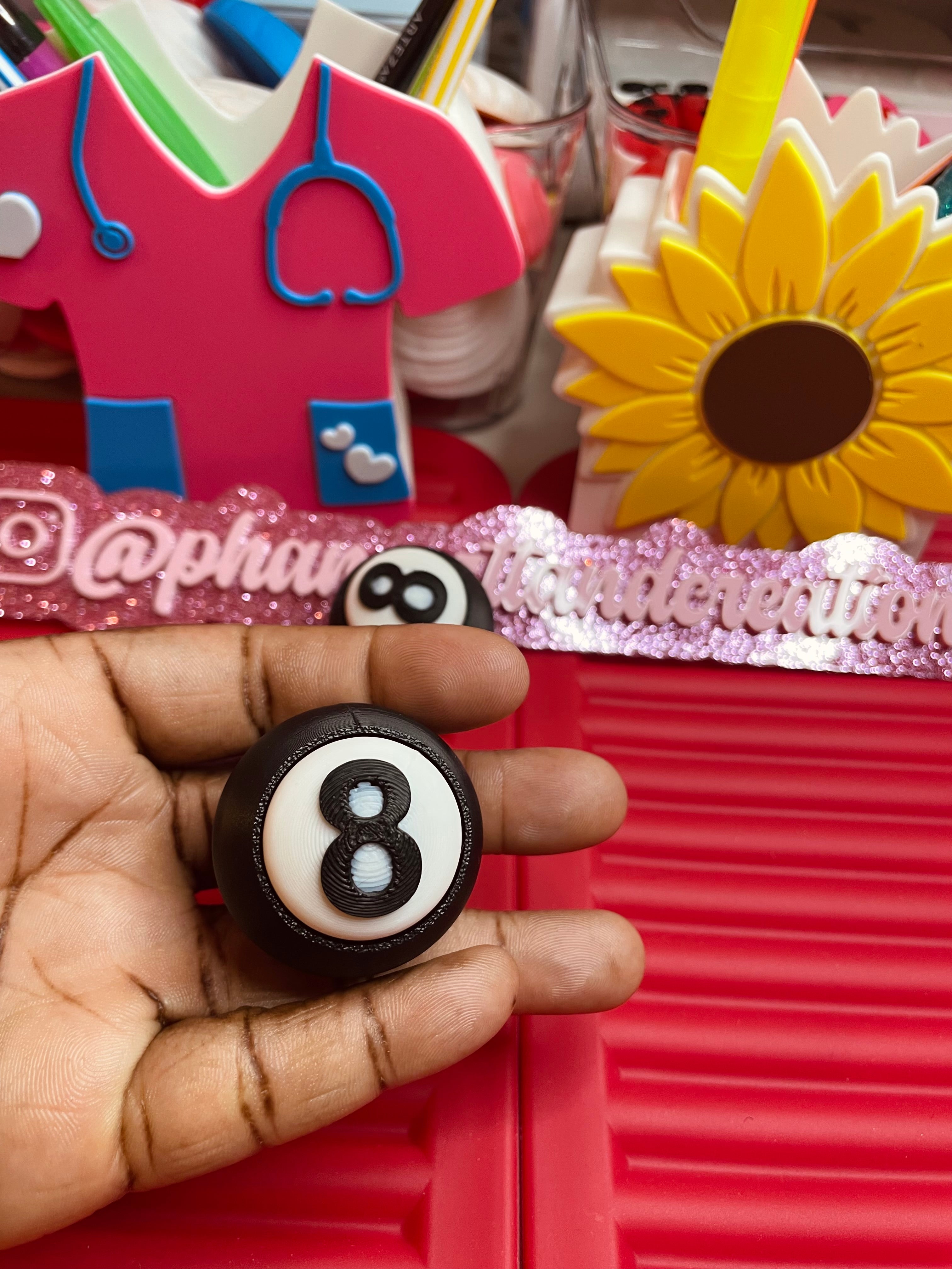 8 ball clicker