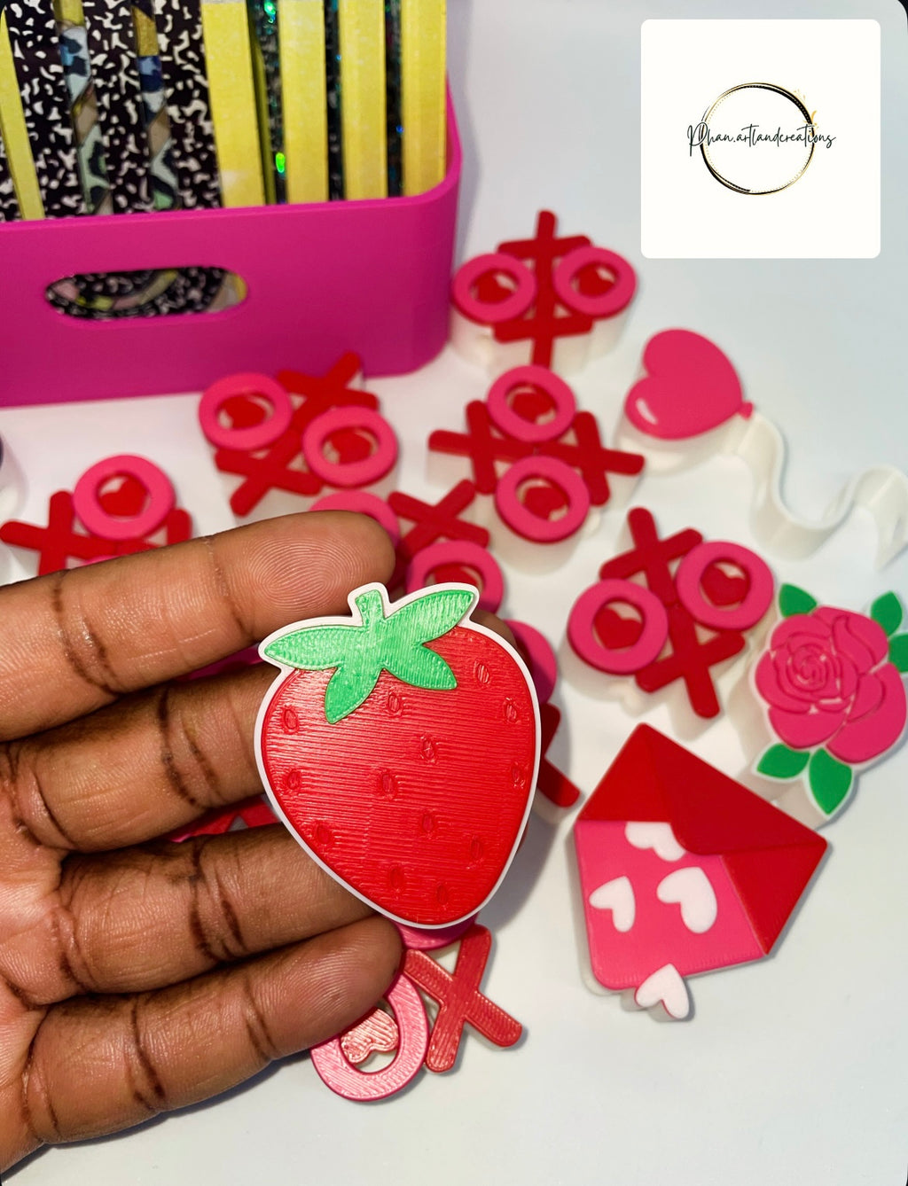 Strawberry Straw Topper