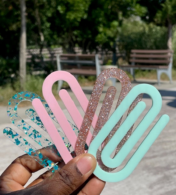 Jumbo paperclips