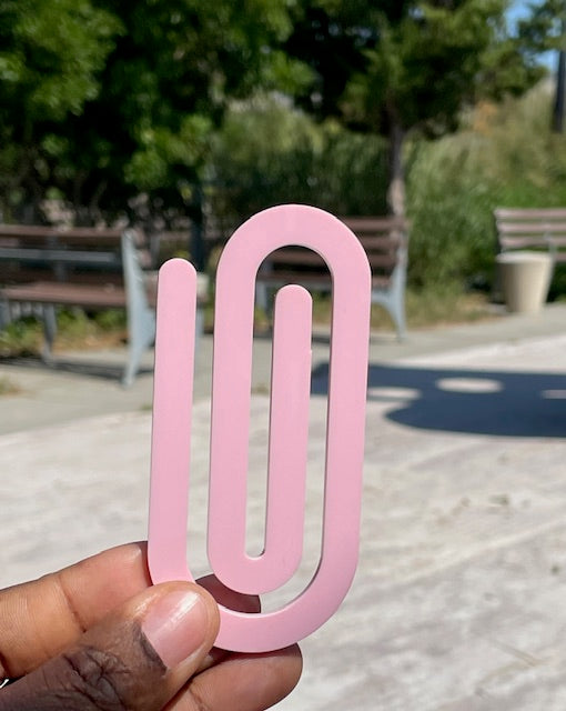 Jumbo paperclips